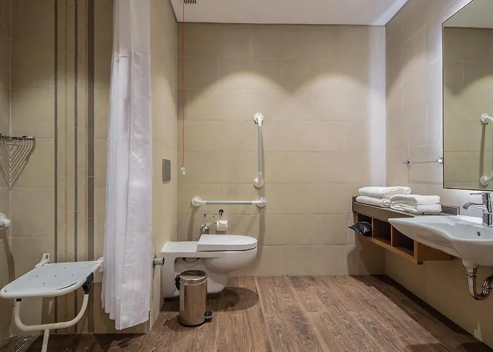 מלון Accom Hotel Sivas 5*